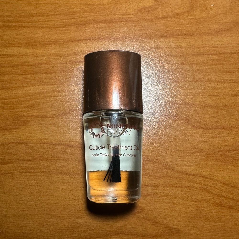 Mineral Fusion Brown Nail Tool